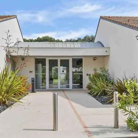 Apart-hotel Kyriad - Plan De Campagne 3*