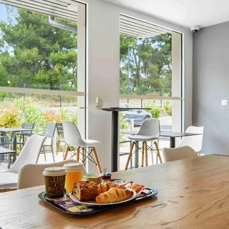 Apart-hotel Kyriad - Plan De Campagne 3*