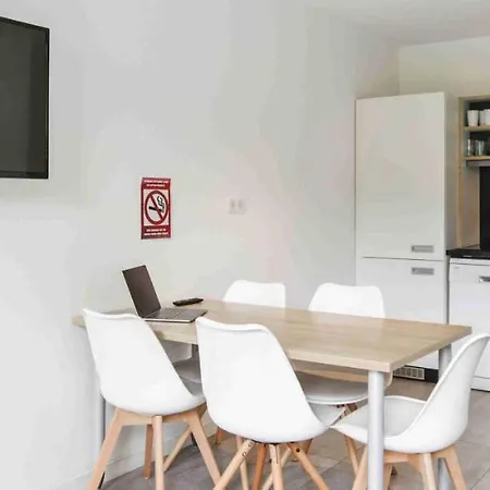 Apart-hotel Kyriad - Plan De Campagne
