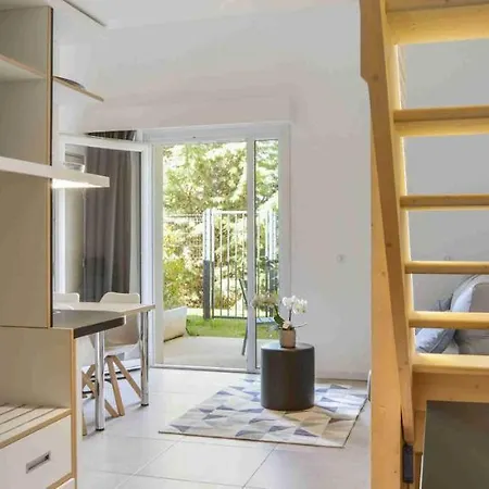 Kyriad - Plan De Campagne 3*